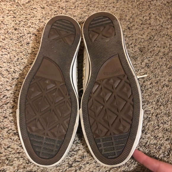 UNIQUE Shiny Gold and White size 9 Converse - Picture 5 of 5